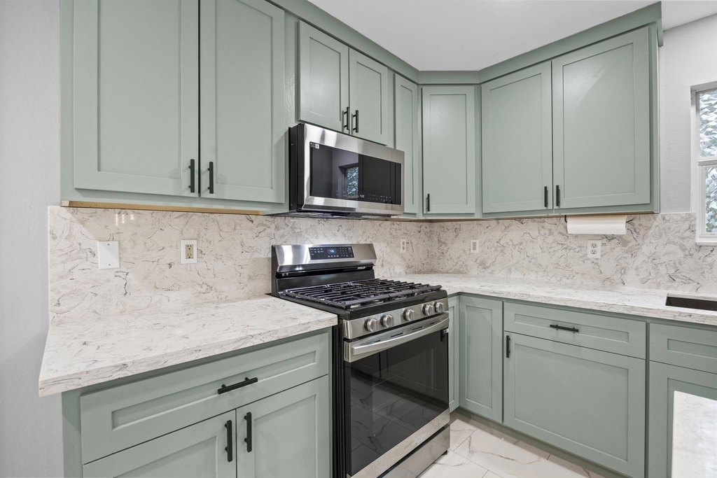 4500 Upland Circle Drive - Photo 10
