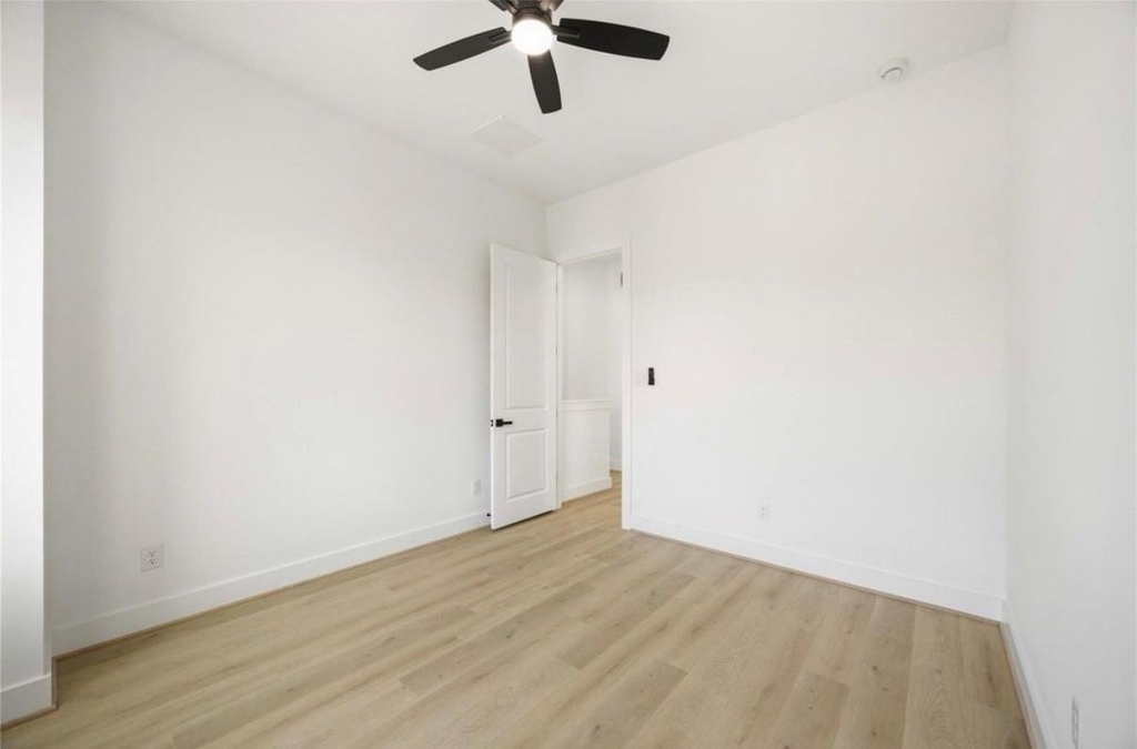 7130 Saint Augustine Street - Photo 17