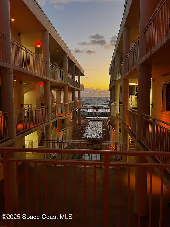 601 N Miramar Avenue - Photo 32