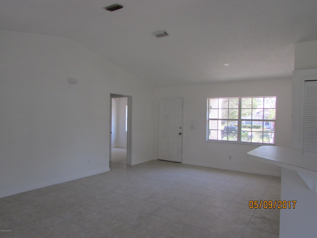 407 Delmonico Street Ne - Photo 1