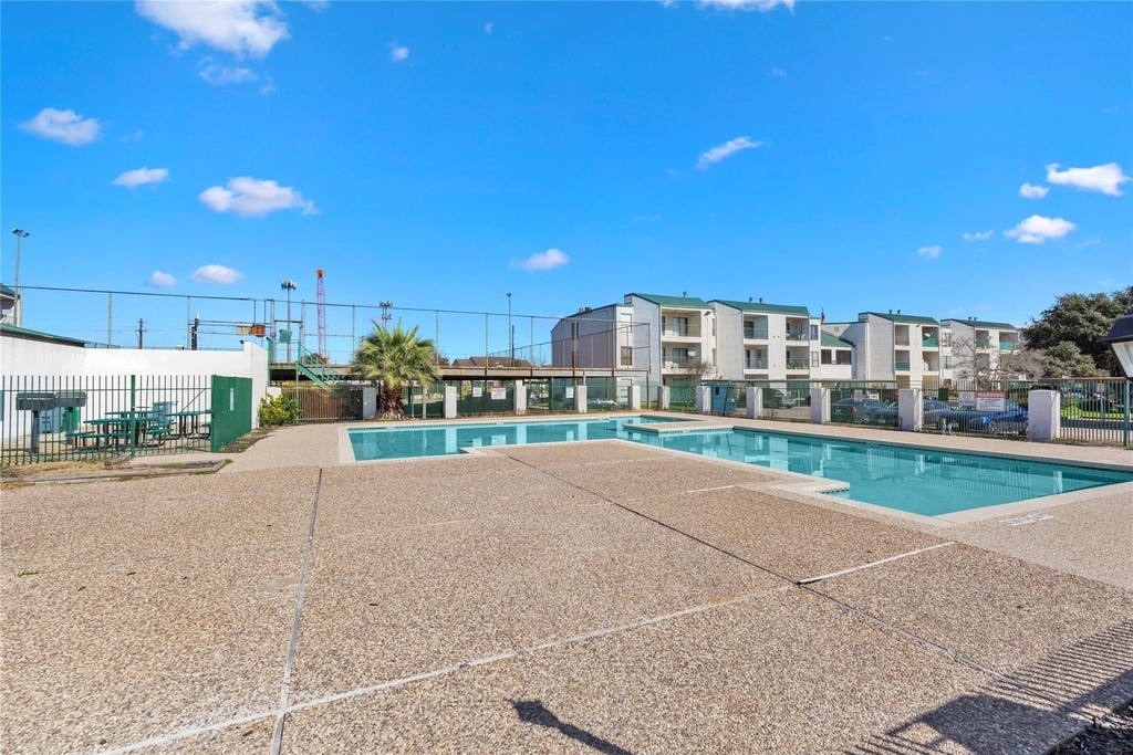 2830 S Bartell Drive - Photo 18