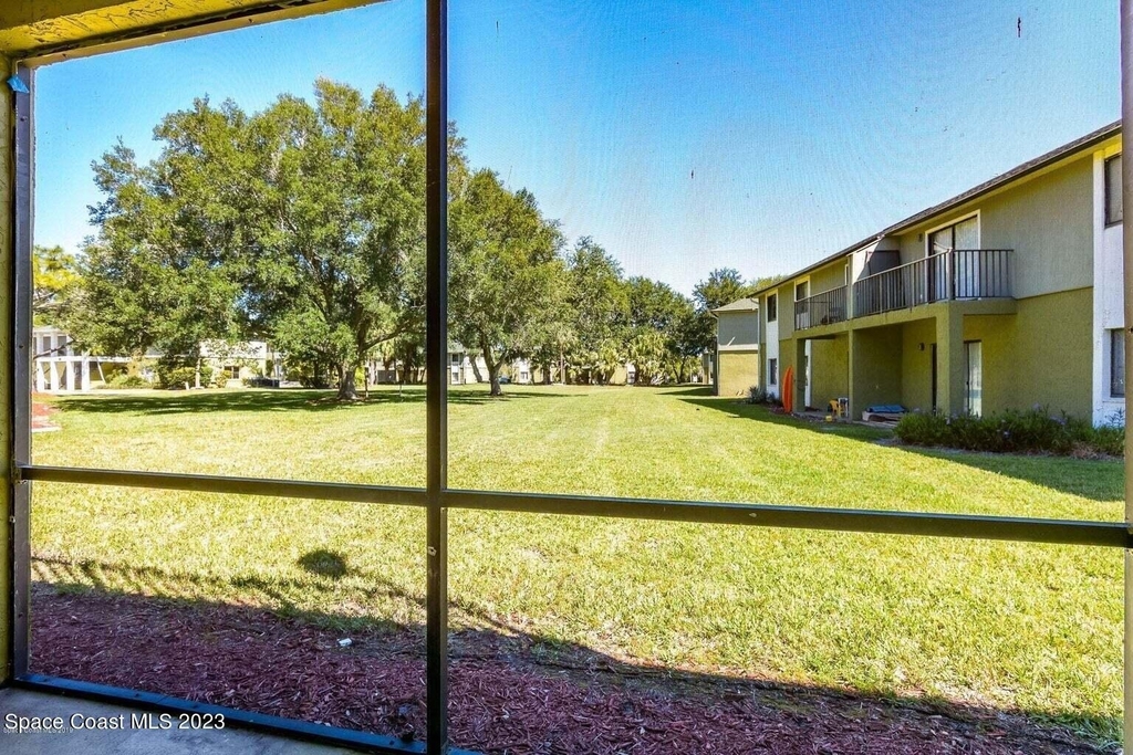 2253 Flower Tree Circle - Photo 11