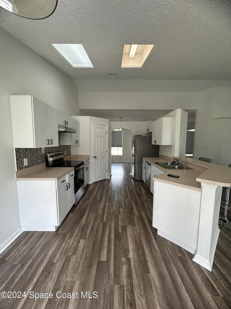 3127 Lowry Boulevard Se - Photo 4