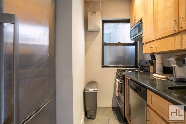 Essex Street - Photo 4