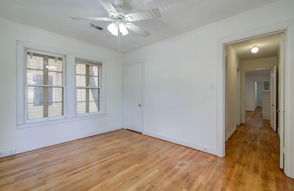1428 Wentworth Street - Photo 18