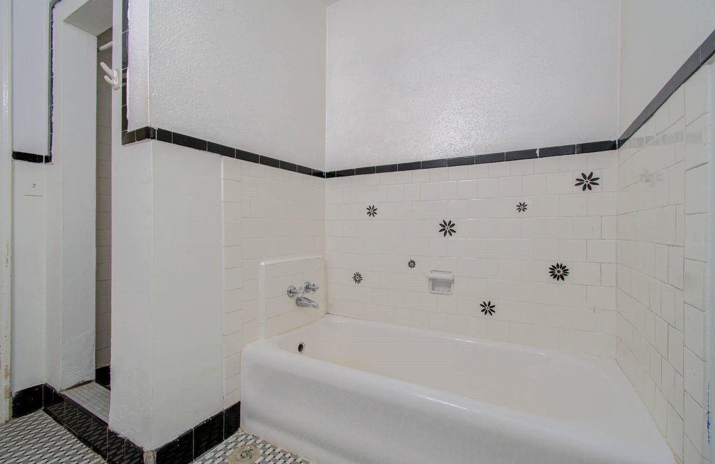 1428 Wentworth Street - Photo 15