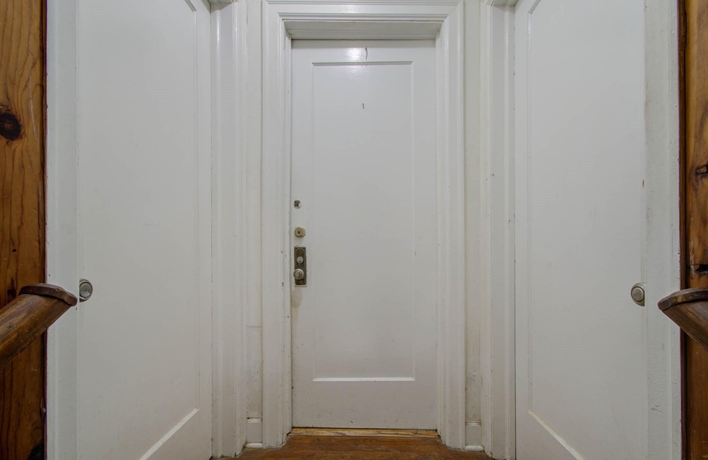 1428 Wentworth Street - Photo 2