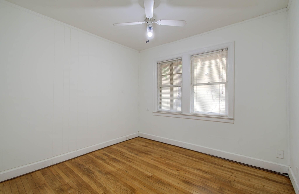 1428 Wentworth Street - Photo 19