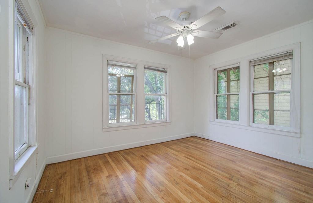 1428 Wentworth Street - Photo 17