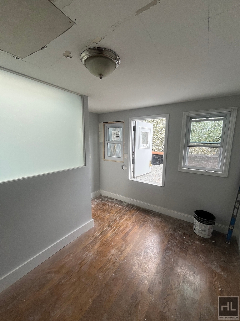 East 13th Street - Photo 2