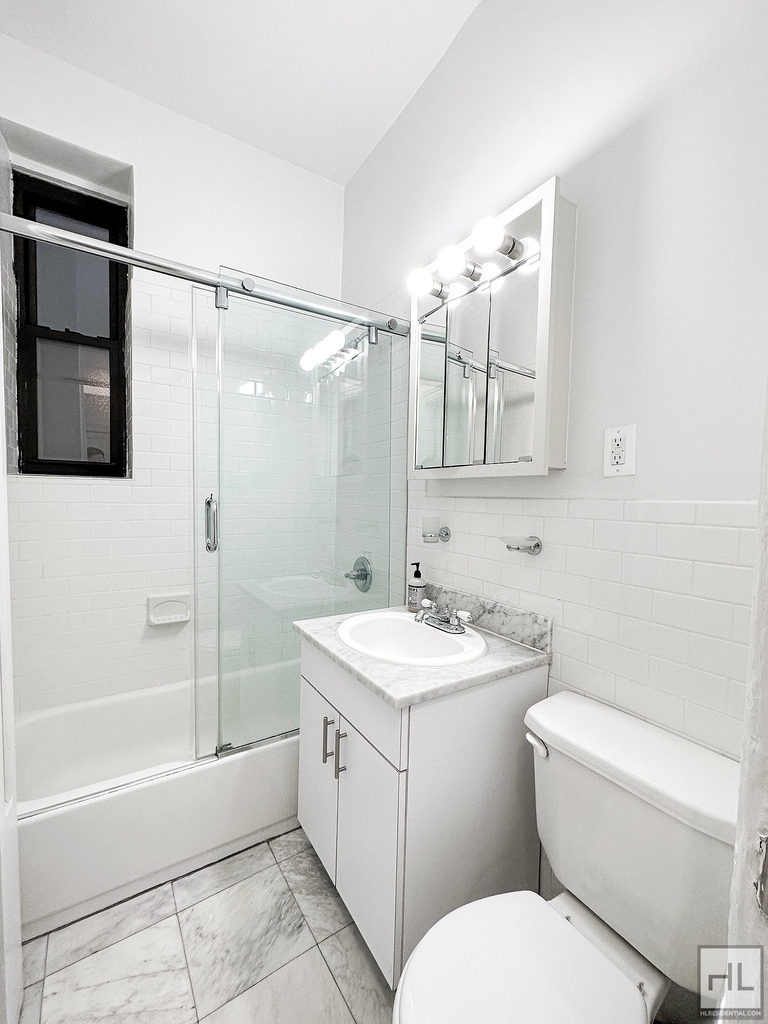 East 91 Street - Photo 5