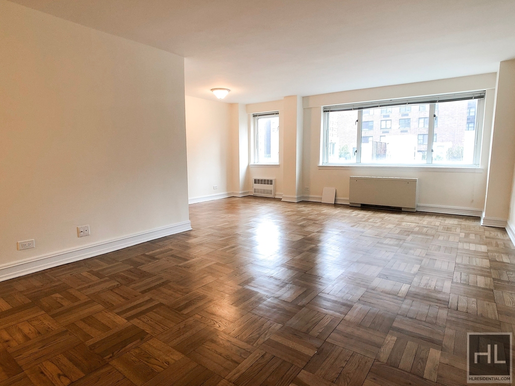 East 71st Street - Photo 0