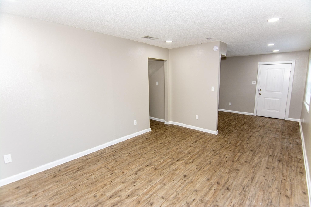 1667 Northwood Street - Photo 3