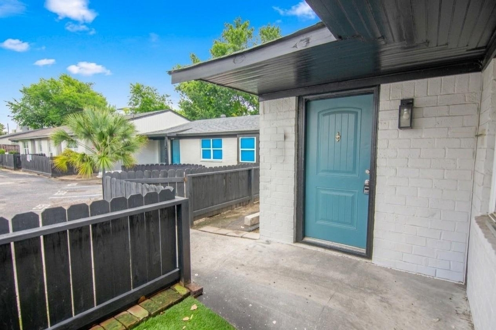 1667 Northwood Street - Photo 1
