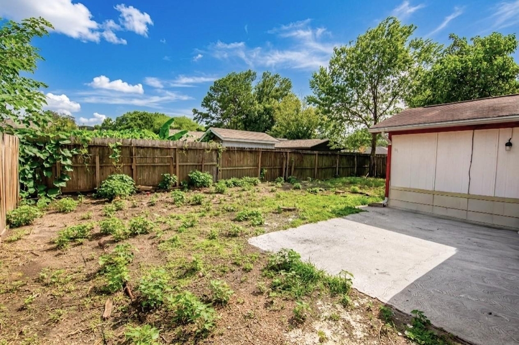 2611 Ashington Drive - Photo 13