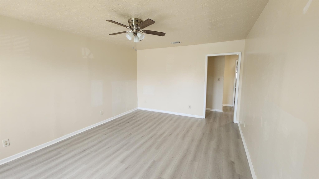4415 Groton Drive - Photo 3