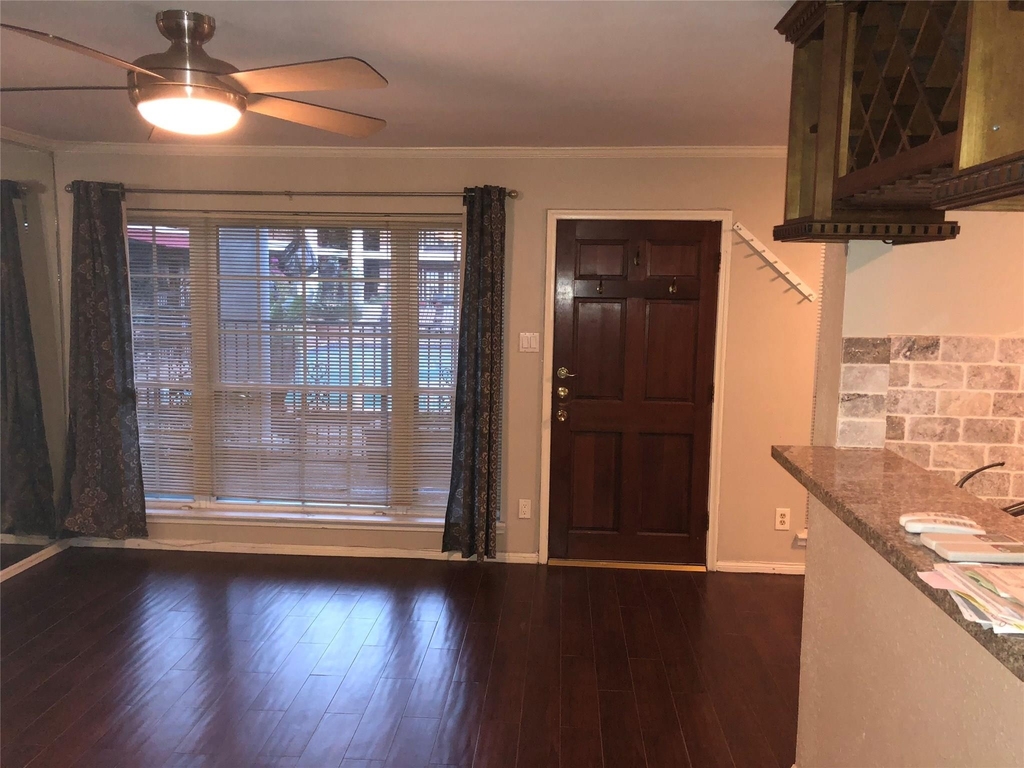 2507 Montrose Boulevard - Photo 6
