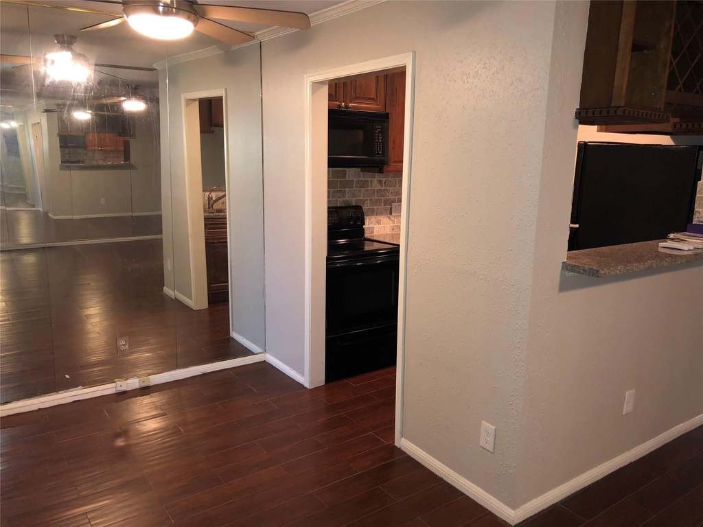 2507 Montrose Boulevard - Photo 5