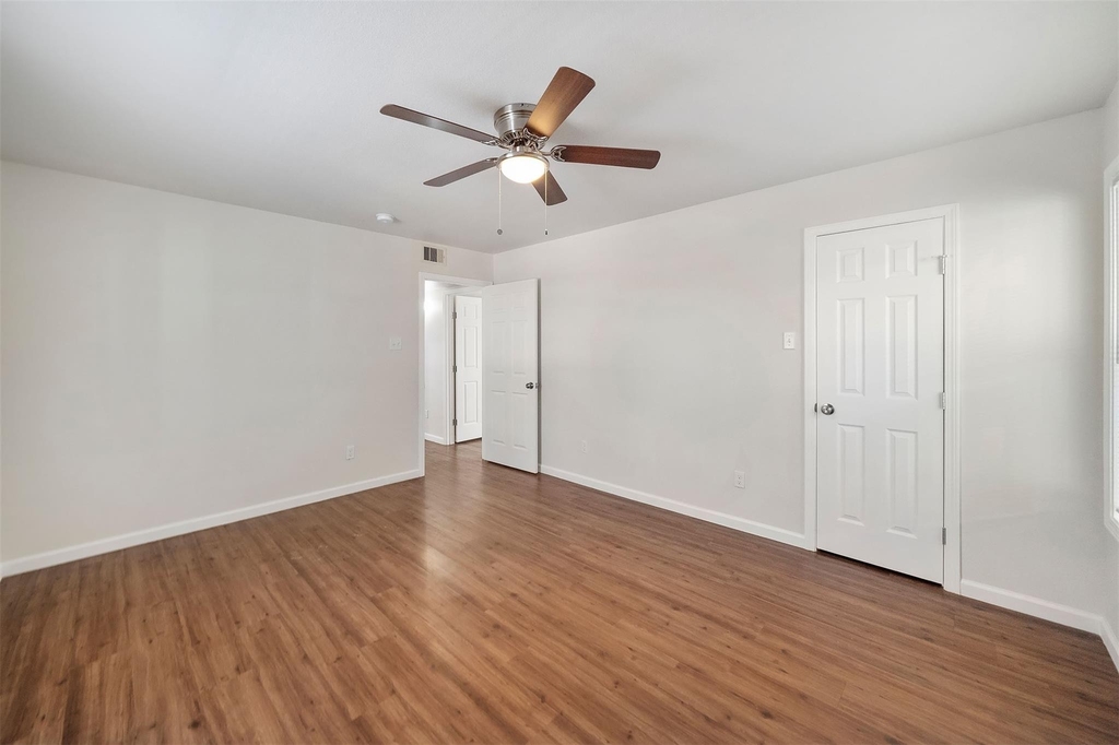 6403 Sloan Street - Photo 25