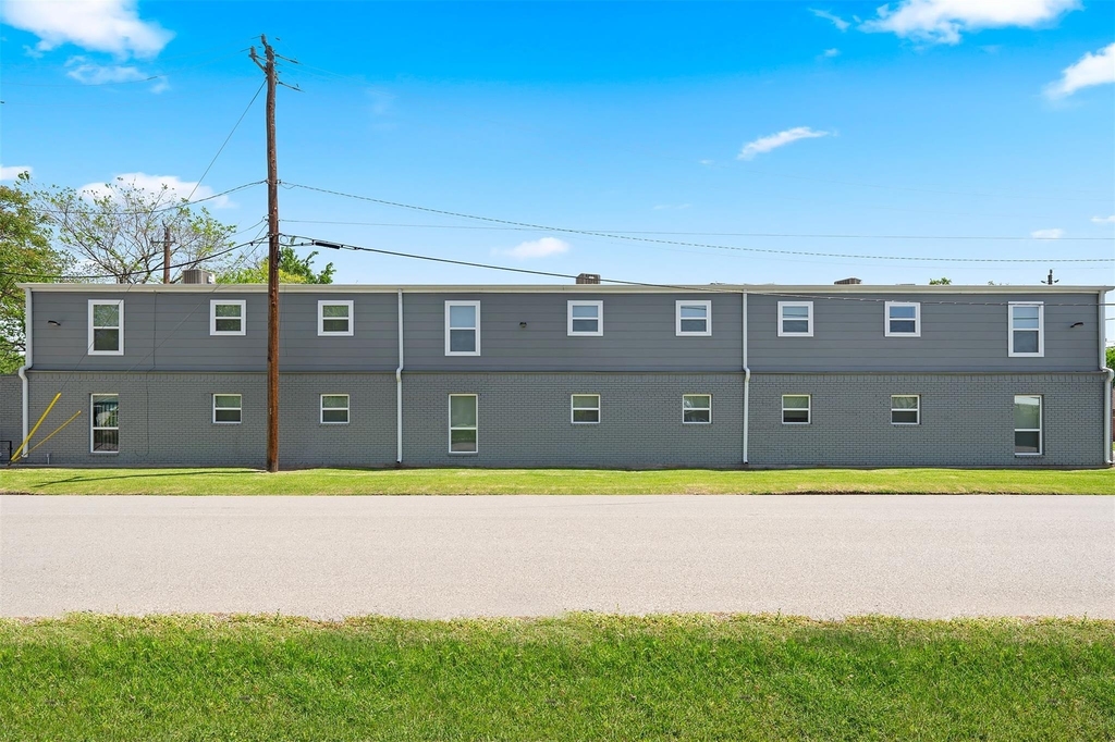 6403 Sloan Street - Photo 35