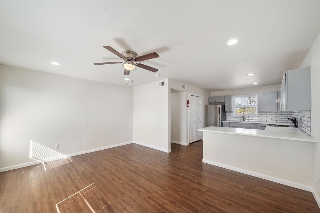 6403 Sloan Street - Photo 1