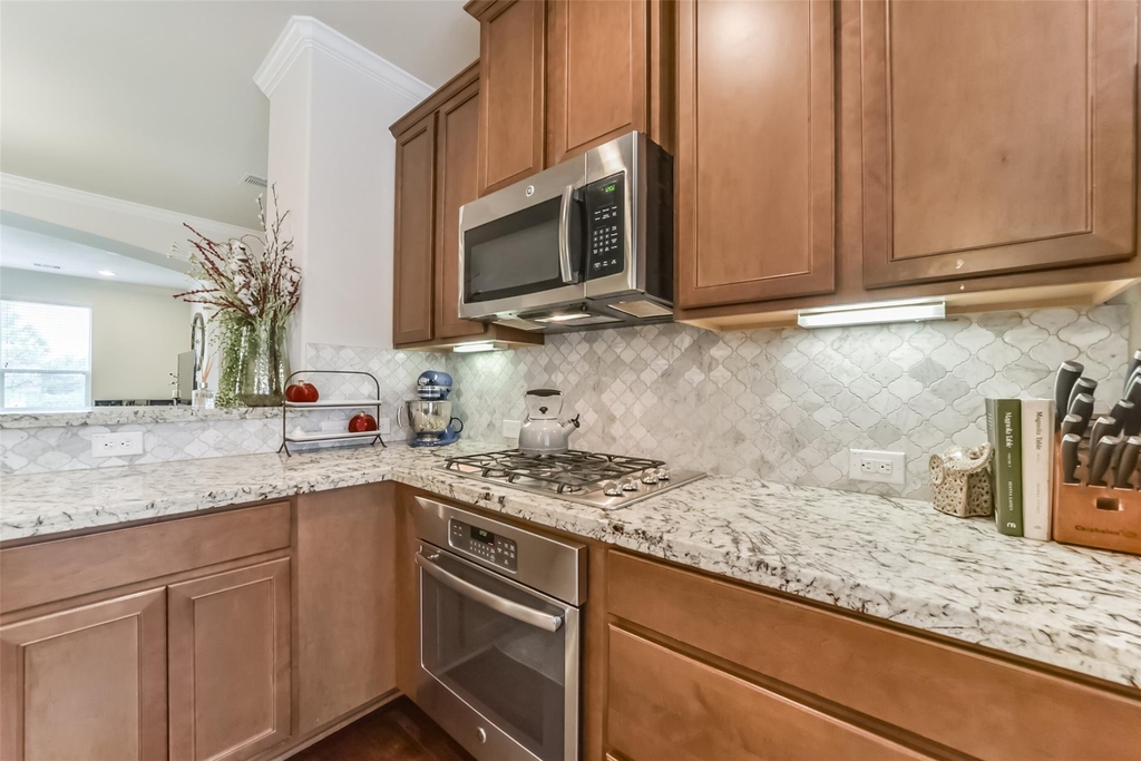 1517 Miles Oaks Place - Photo 10