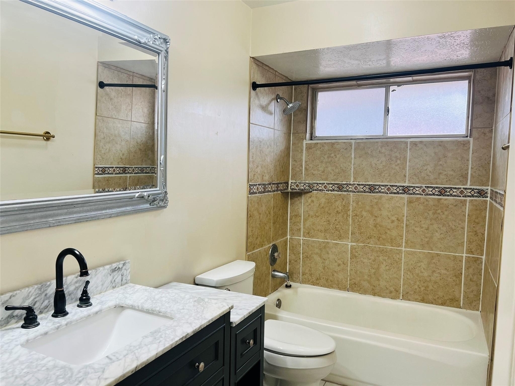8239 Squires Place Drive - Photo 12