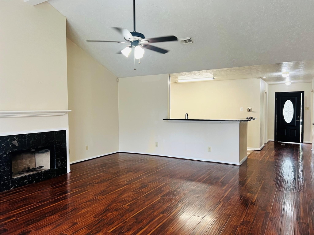 8239 Squires Place Drive - Photo 3