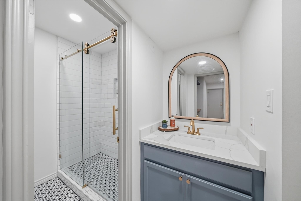 1405 Shadowdale Drive - Photo 11