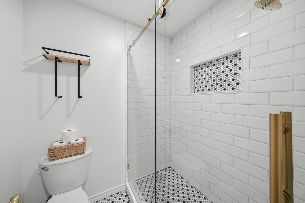 1405 Shadowdale Drive - Photo 12
