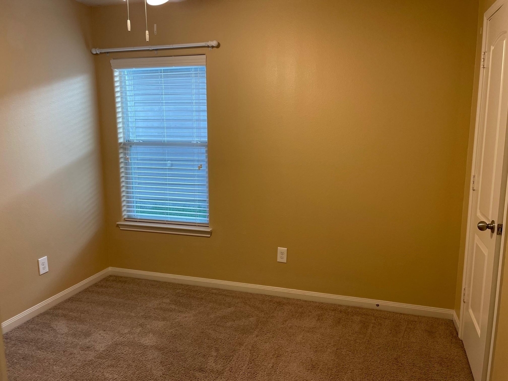 1215 Wallflower Avenue - Photo 14