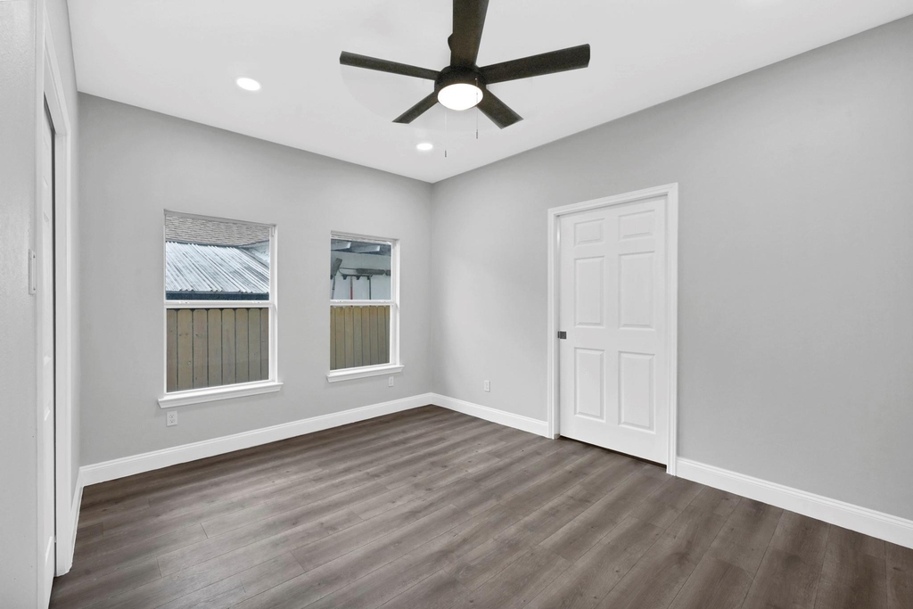 5604 Sherman Street - Photo 11