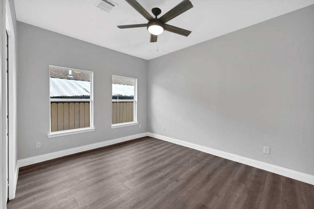 5604 Sherman Street - Photo 8