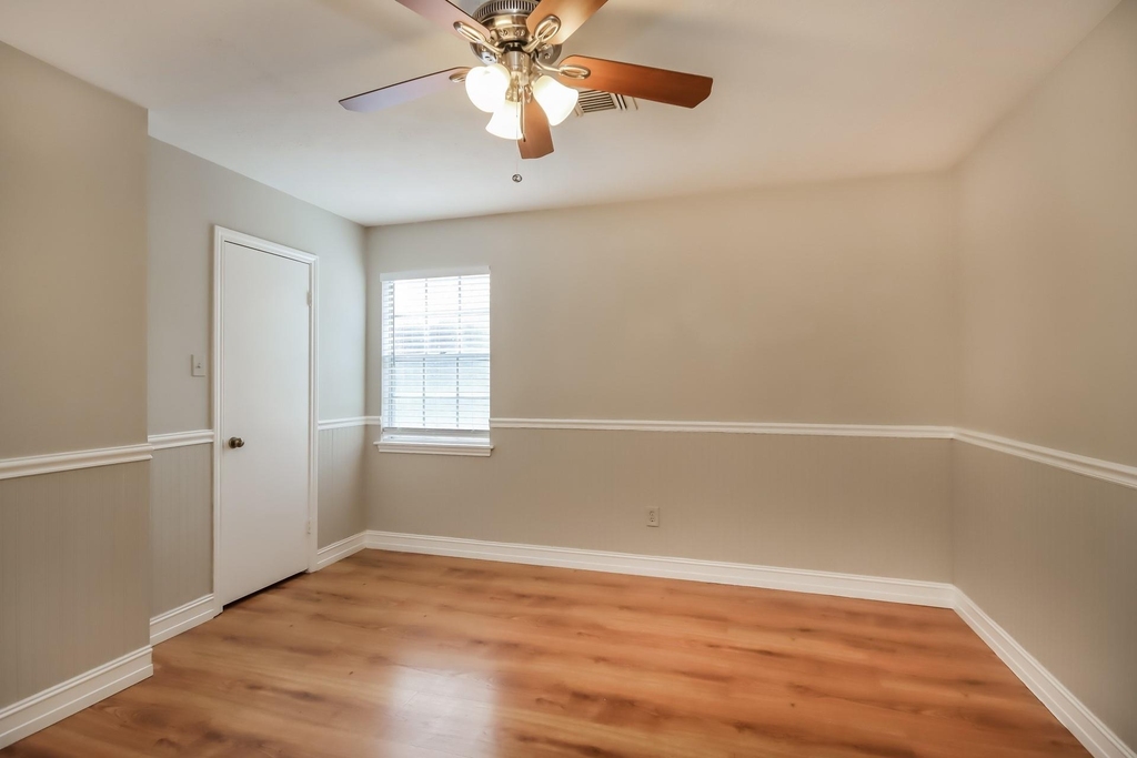 461 Stephen F Austin Drive - Photo 9