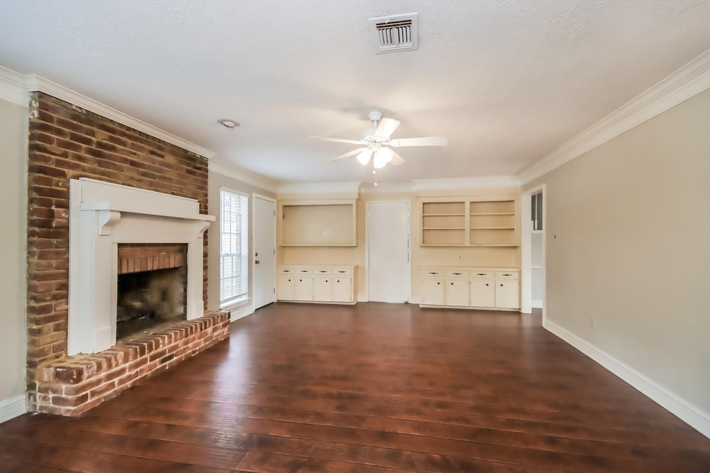 461 Stephen F Austin Drive - Photo 2