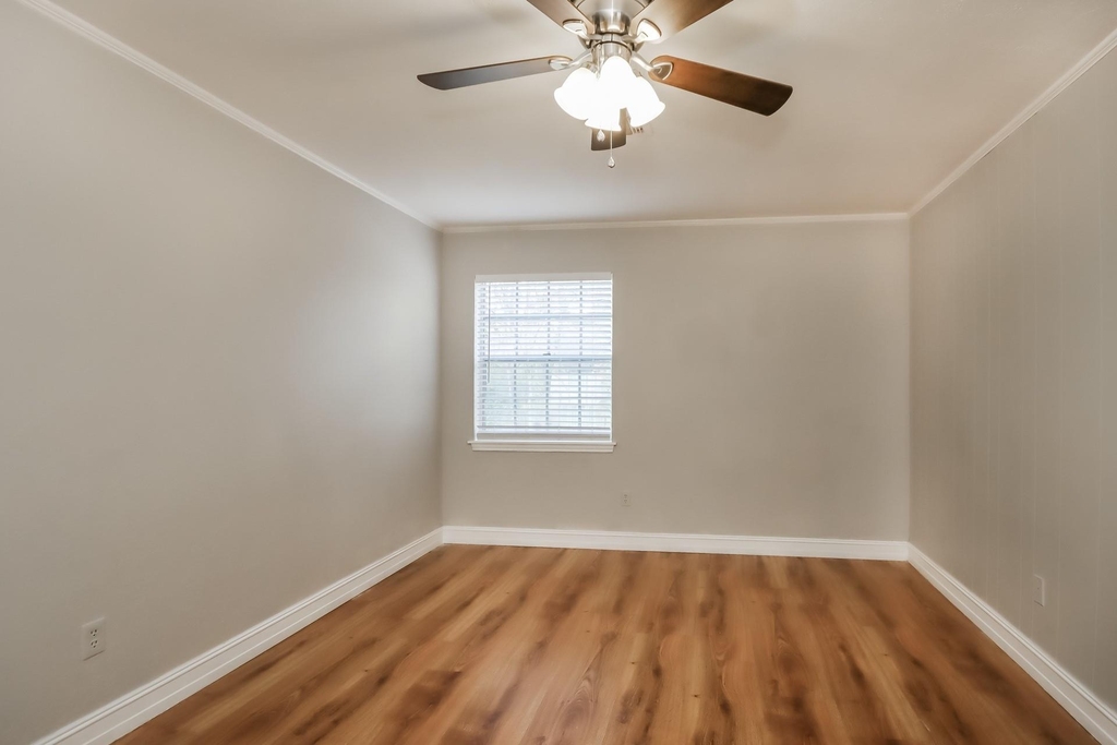 461 Stephen F Austin Drive - Photo 10