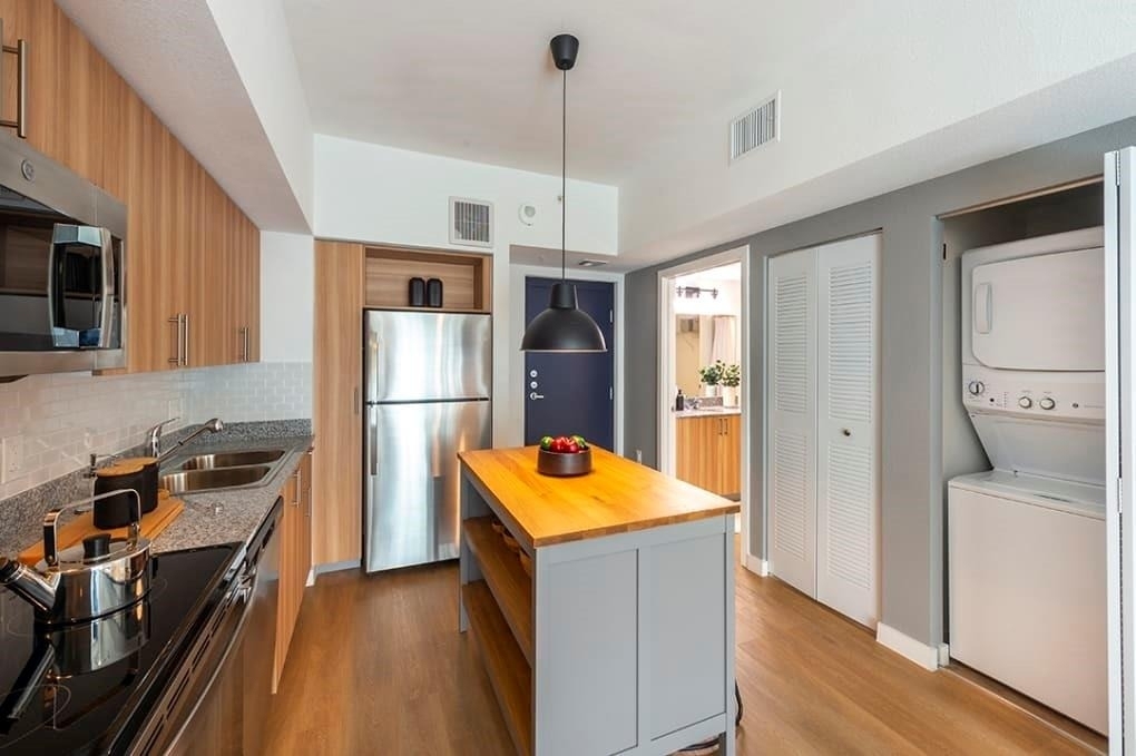 18036 Park Row Blvd - Photo 1