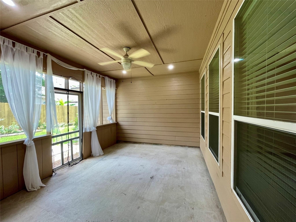 2035 Borthwick Lane - Photo 36