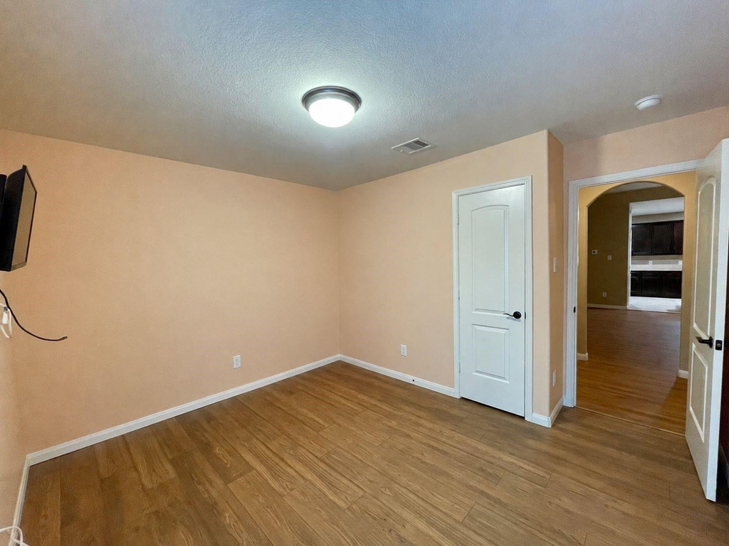 2035 Borthwick Lane - Photo 30