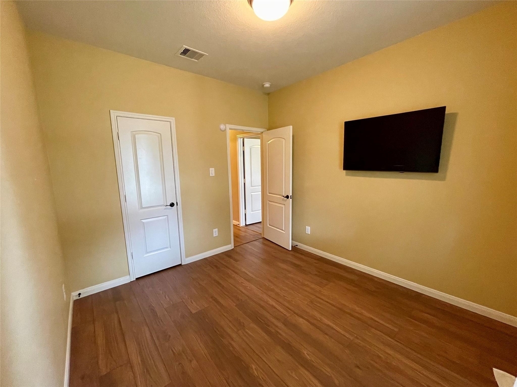 2035 Borthwick Lane - Photo 31