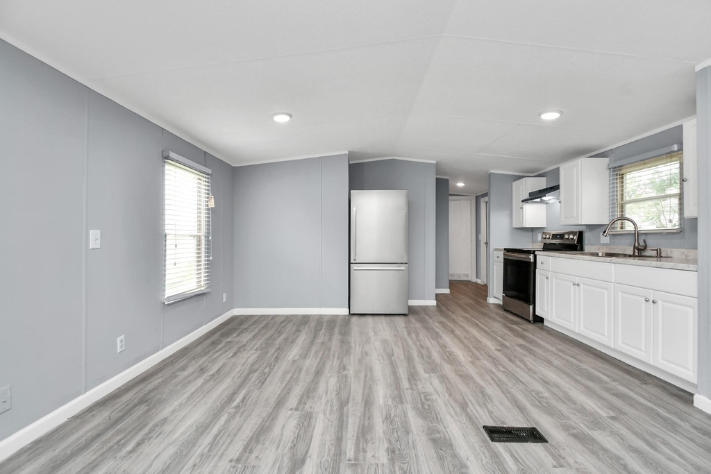 2710 Wilson Road - Photo 4