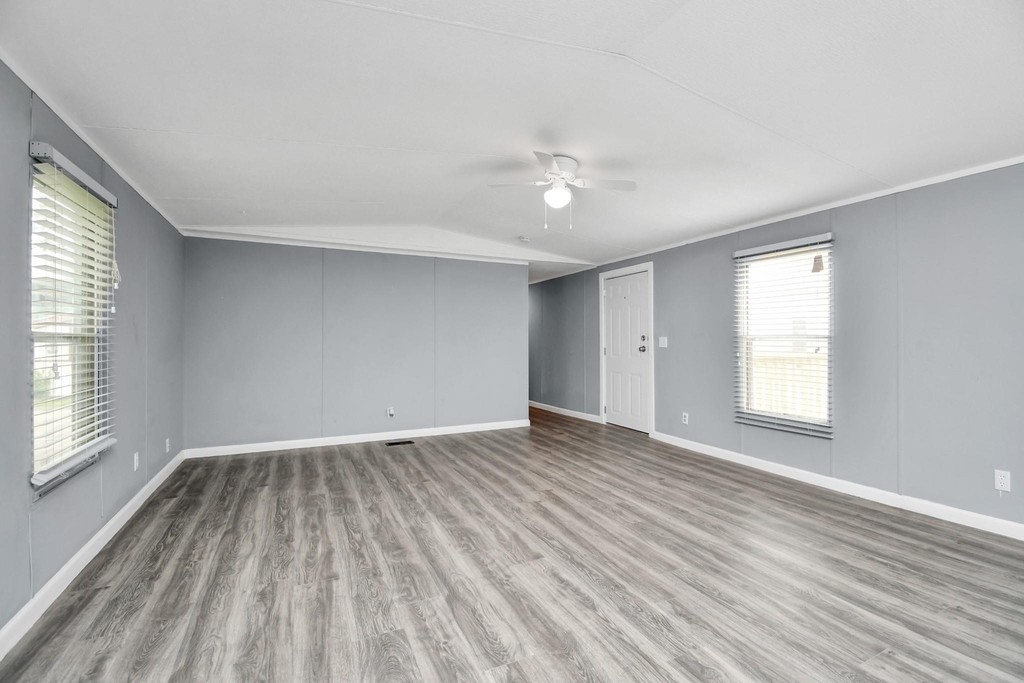 2710 Wilson Road - Photo 3