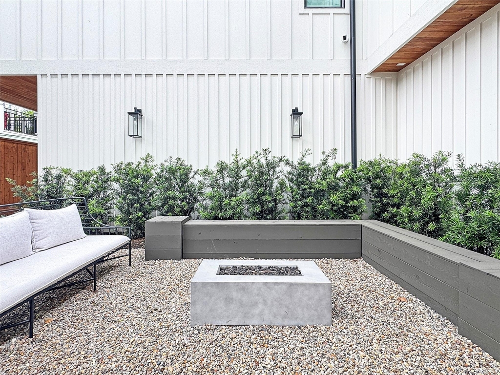 408 Pecore Street - Photo 35