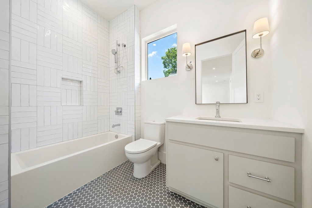 408 Pecore Street - Photo 29