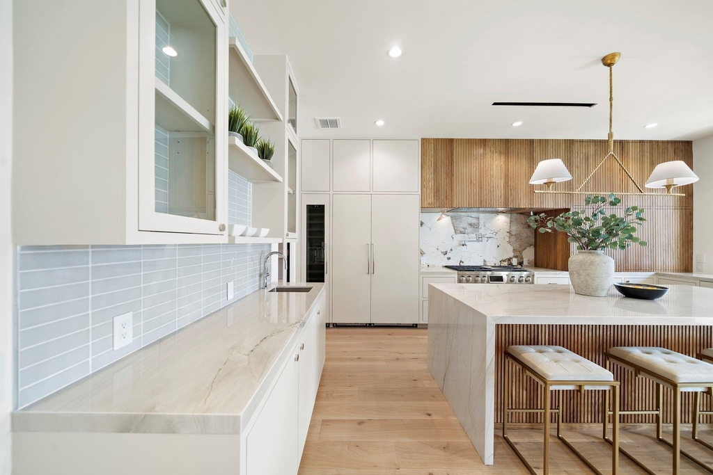 408 Pecore Street - Photo 8
