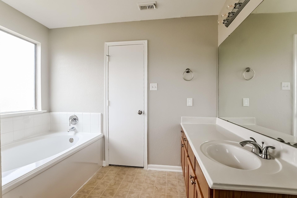 339 Remington Harbor Court - Photo 16