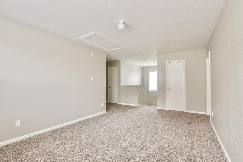 339 Remington Harbor Court - Photo 9