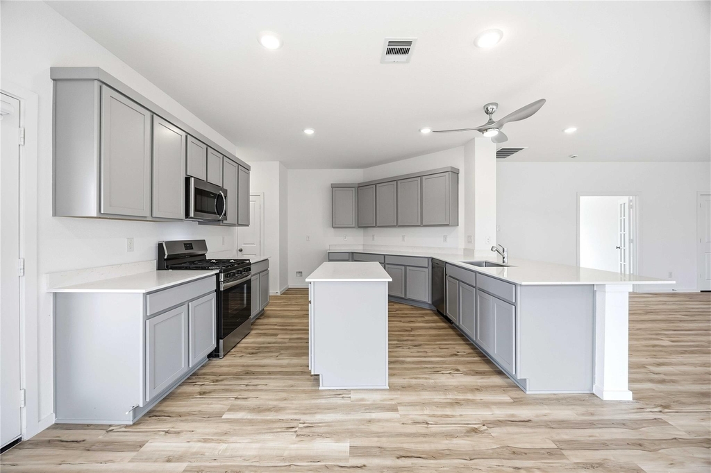 4907 Gentle Creek Court - Photo 12