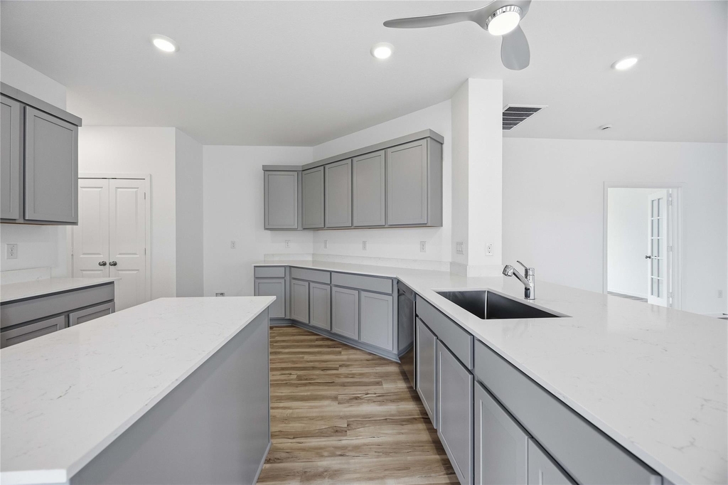 4907 Gentle Creek Court - Photo 14