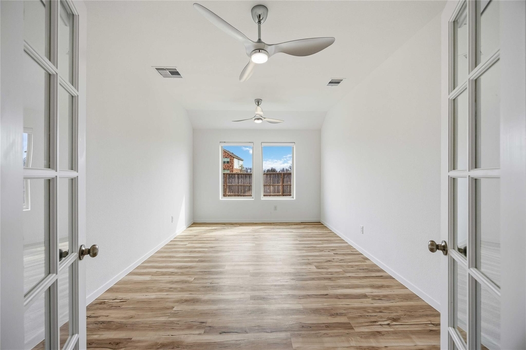 4907 Gentle Creek Court - Photo 8